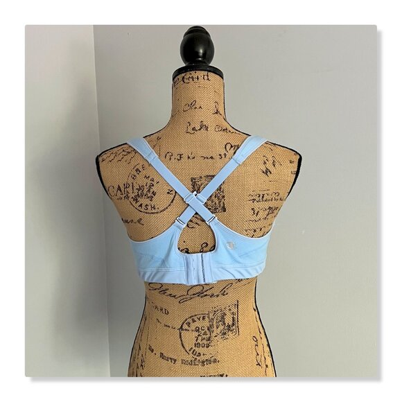 Champion Convertible Seamless Sports Bra Sz 38-40 C/D NWOT - Picture 6 of 12